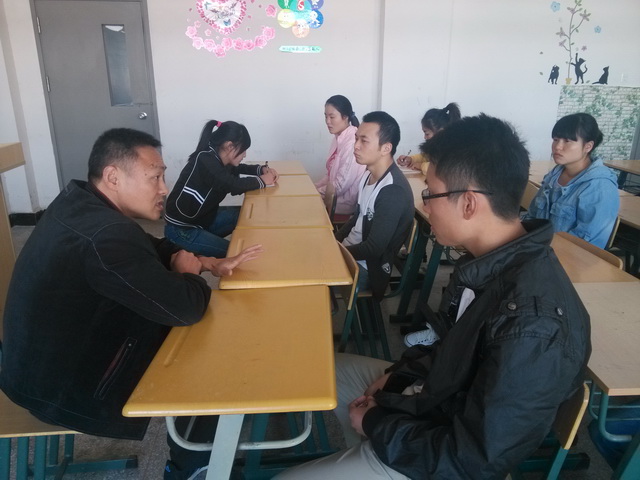信息工程系召开学生信息员工作会议    