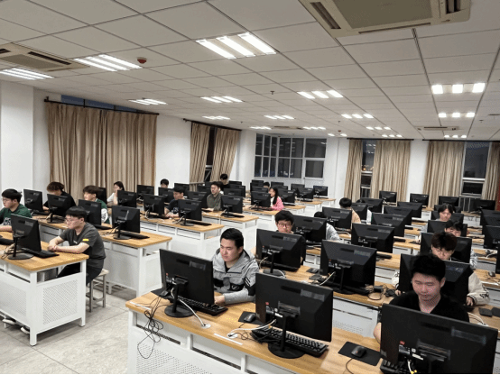 校第九届学生技能竞赛系列报道之“商务软件解决方案”赛项